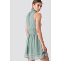 Pleated High Neck Layered Green Sleeveless Mini Summer Dress Manufacture Wholesale Fashion Women Apparel (TA0289D)